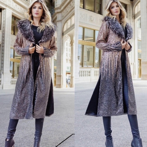 Donna Salyers Fabulous Furs
Confetti Ready Sequin Duster
Medium New With Tag! - Picture 2 of 7